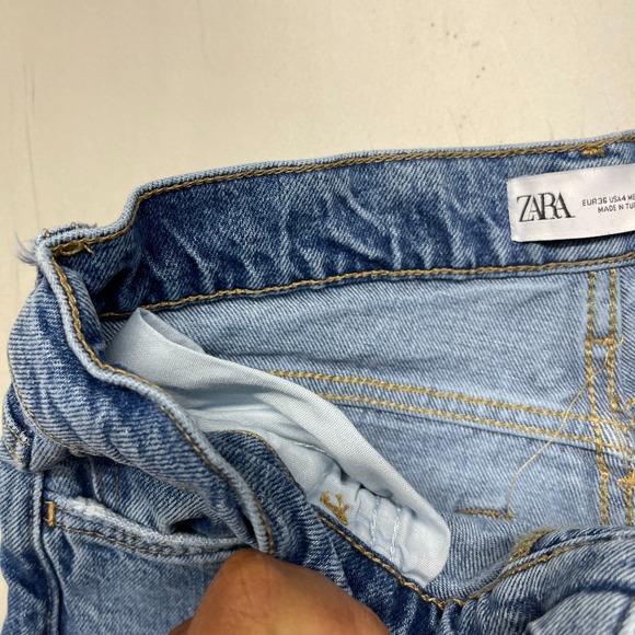 Zara Mom Jeans Womens Blue 4 24x30 Blue Denim Light Wash Straight Leg 5 Pocket - Picture 6 of 12